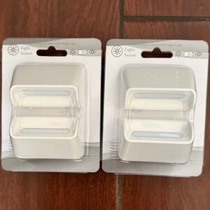 2 Pack SerieCozy Smart LED Night Light Warm White Light Sensor Plug-In M1805